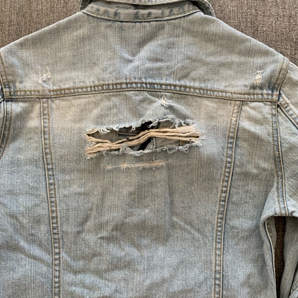 Melville Distressed Jean Jacket - Picture 5 of 6